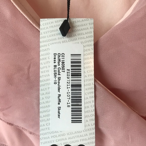 Boohoo Chiffon Maxi Ruffle Dress Blush New - Picture 7 of 8